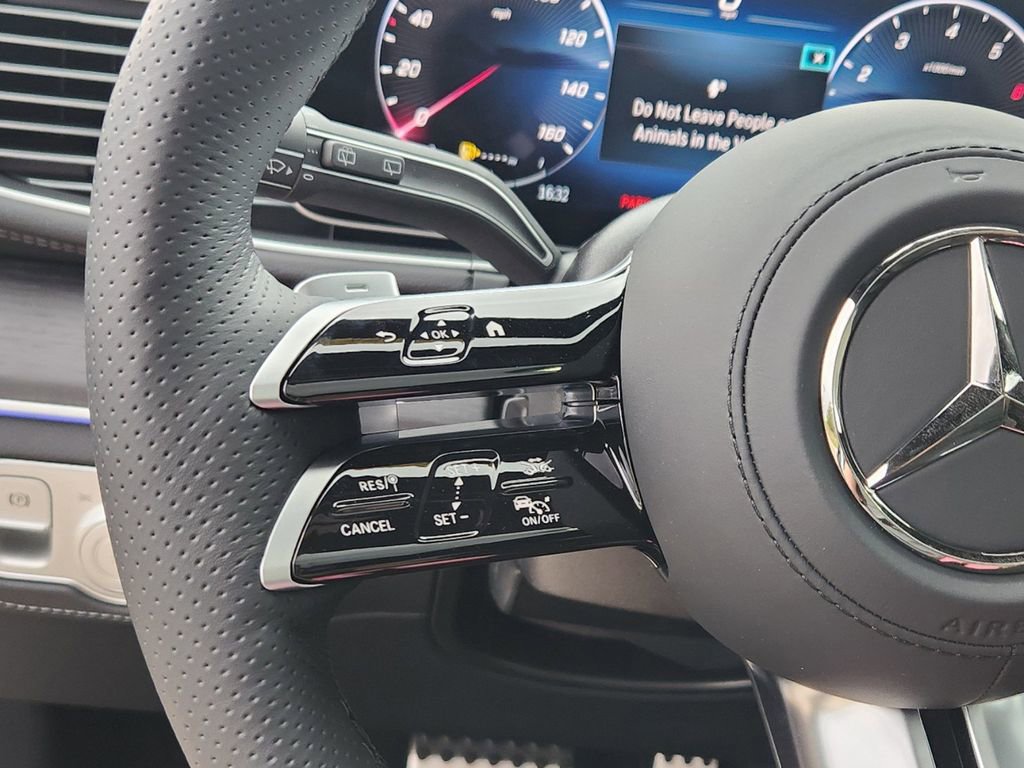 Used 2025 Mercedes-Benz GLS 450 4MATIC image 22