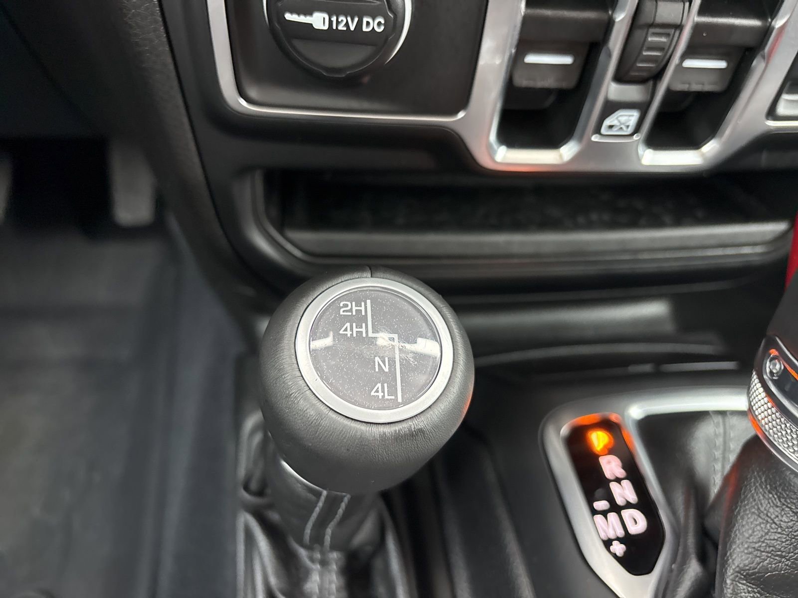 Used 2025 Jeep Gladiator Sport image 24