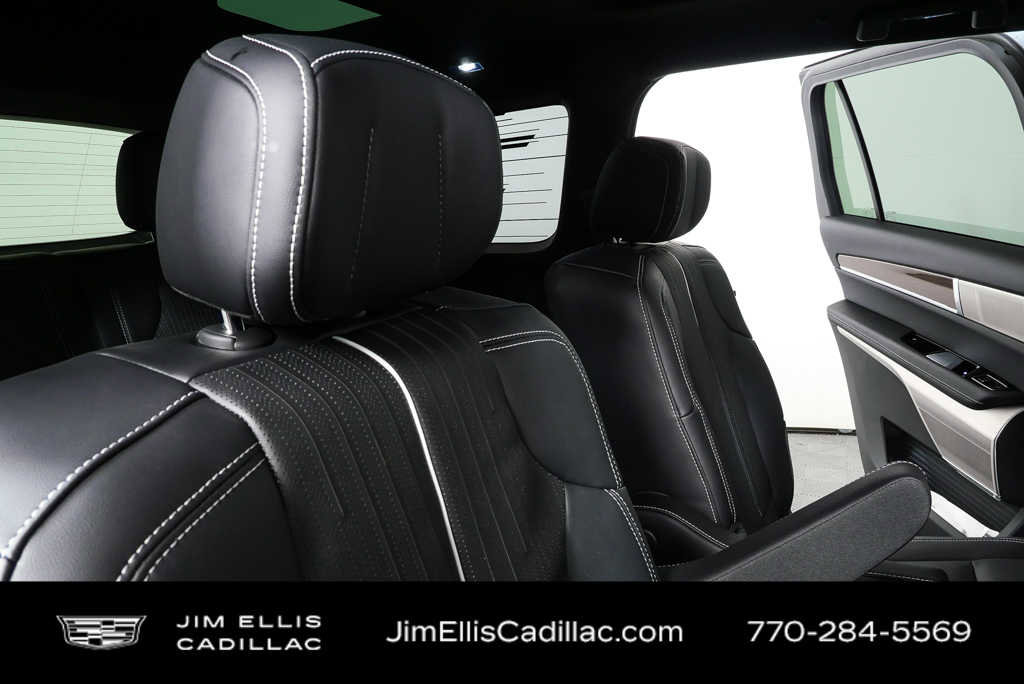 Certified 2026 Cadillac Vistiq Luxury AWD/4WD image 21
