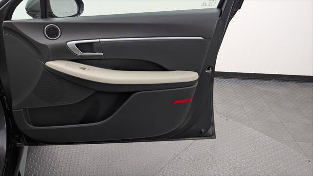 Used 2025 Hyundai Sonata SEL FWD image 23