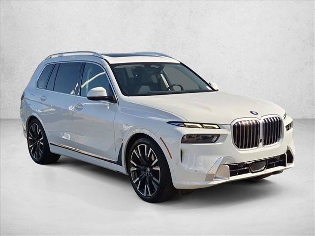 Used 2026 BMW X7 xDrive40i w/ Premium Package AWD/4WD image 3