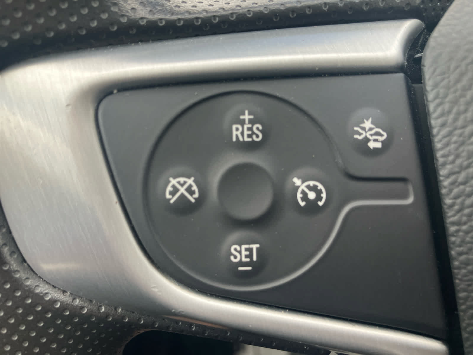 Used 2022 GMC Terrain SLE w/ Driver Convenience Package FWD image 16