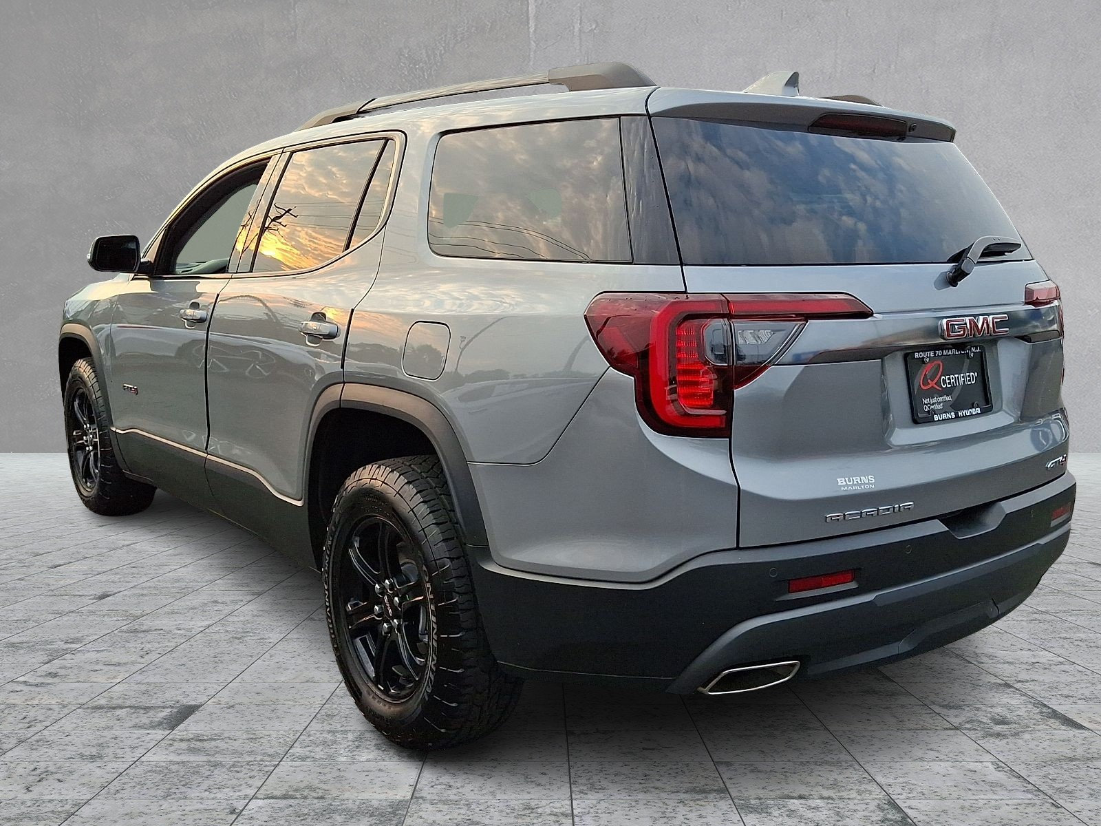 Used 2023 GMC Acadia AT4 AWD/4WD image 7