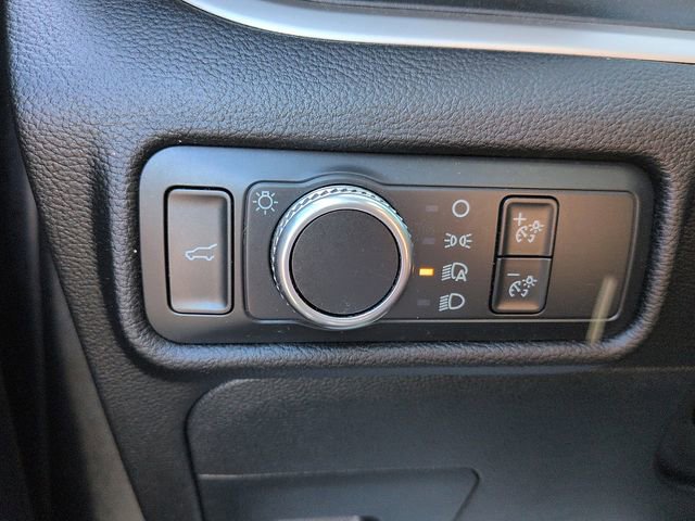 Used 2022 Ford Explorer XLT AWD/4WD image 17