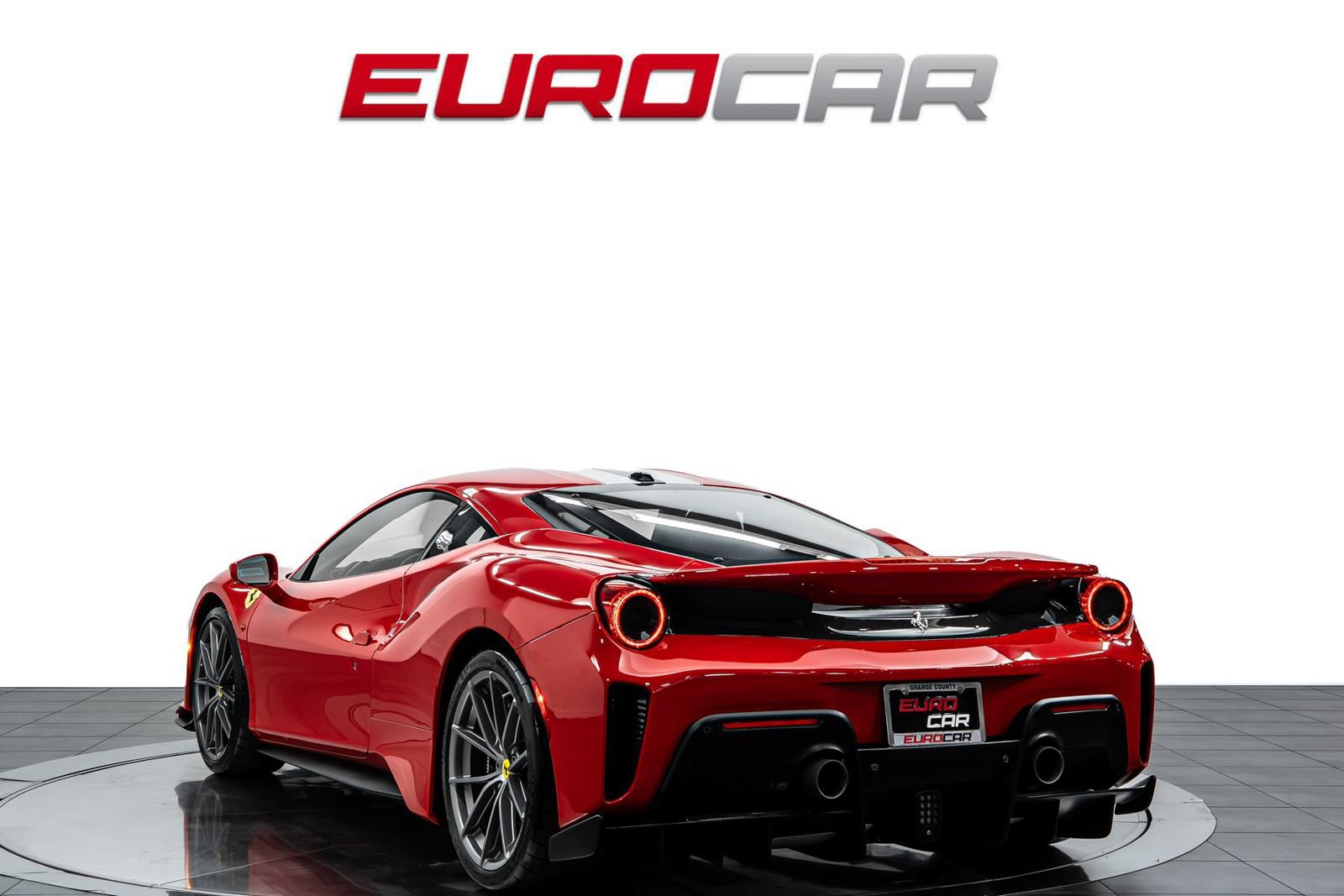Used 2019 Ferrari 488 Pista Coupe RWD image 3