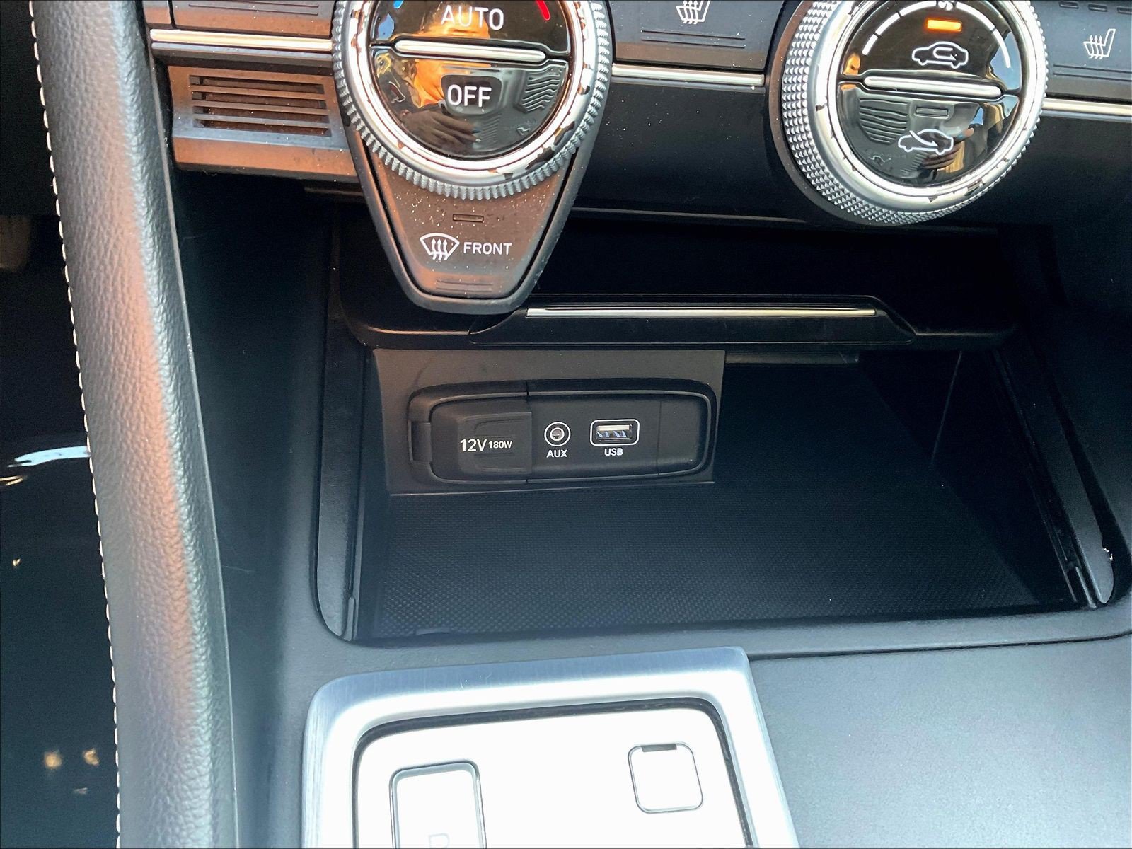 Used 2020 Genesis G70 2.0T w/ Elite Package RWD image 16