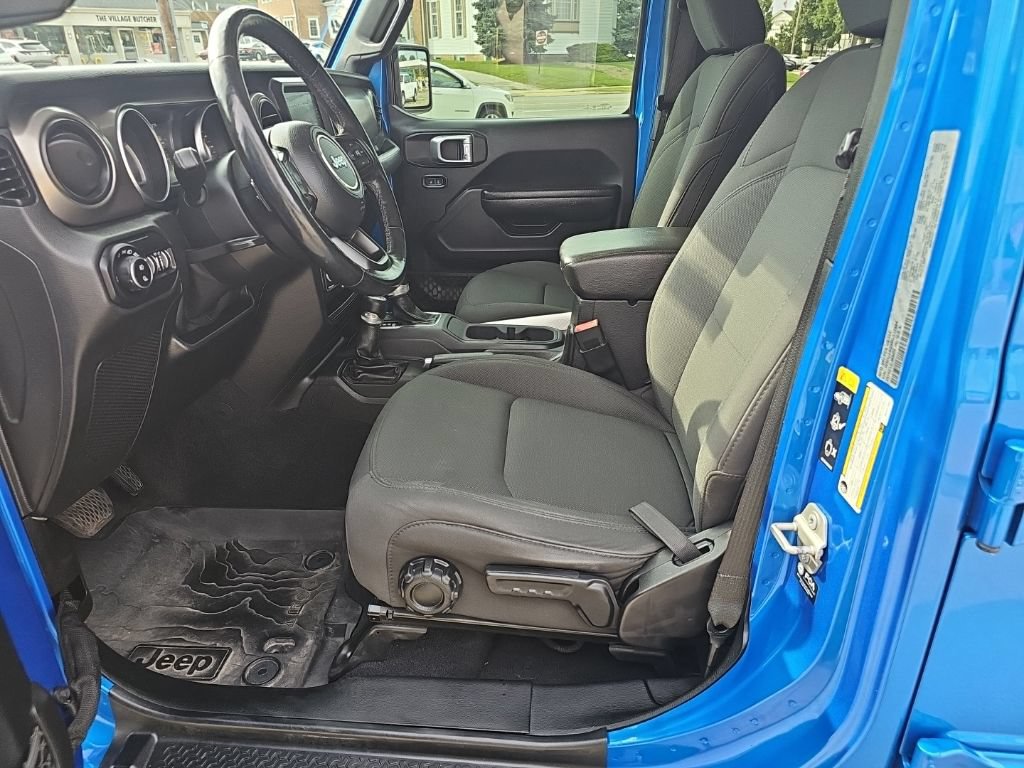 Used 2021 Jeep Gladiator Sport AWD/4WD image 19