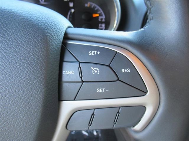 Used 2020 Jeep Grand Cherokee Laredo w/ Quick Order Package 2BN North AWD/4WD image 23
