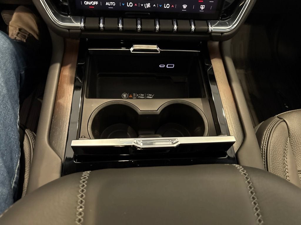 New 2026 GMC Yukon Denali w/ Advanced Technology Package AWD/4WD image 30