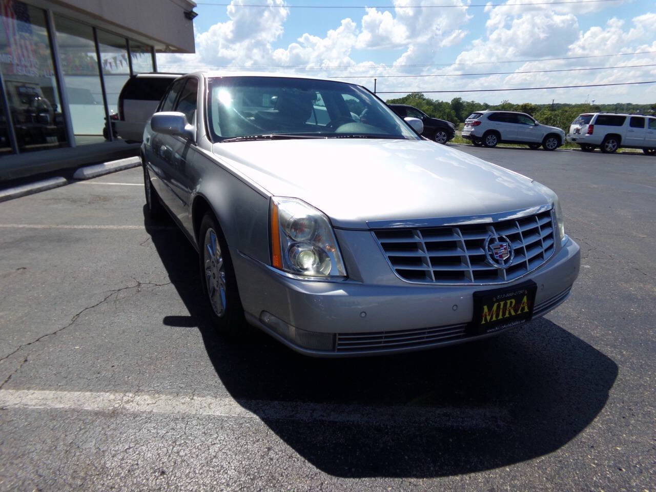 Used 2010 Cadillac DTS Luxury FWD image 5