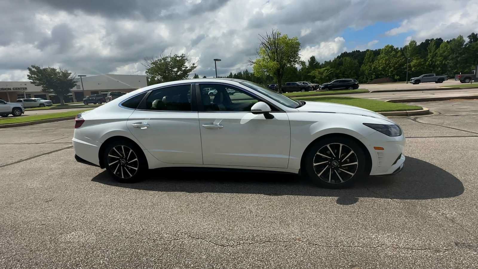 Used 2021 Hyundai Sonata Limited FWD image 9