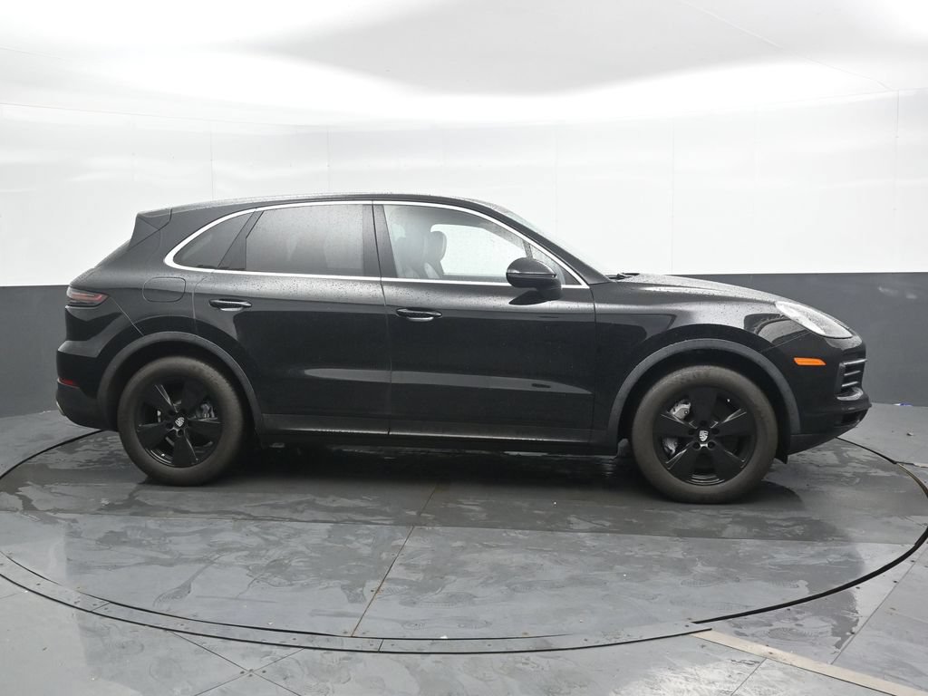 Used 2022 Porsche Cayenne Platinum Edition AWD/4WD image 4