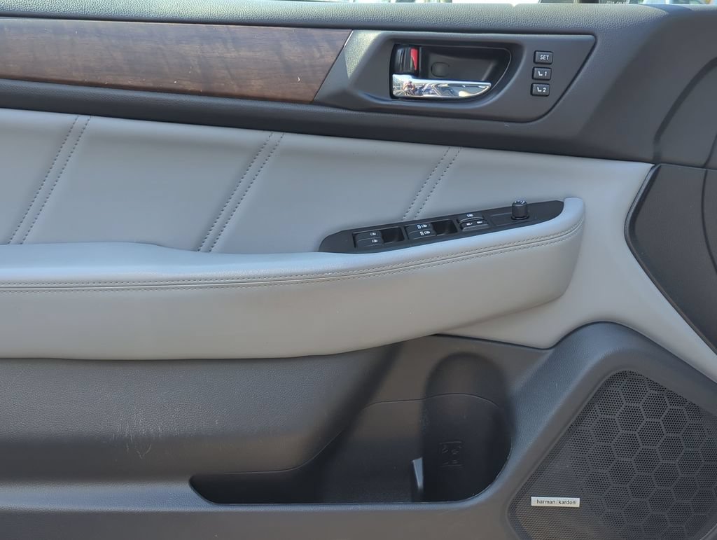 Used 2018 Subaru Outback 2.5i Limited AWD/4WD image 13