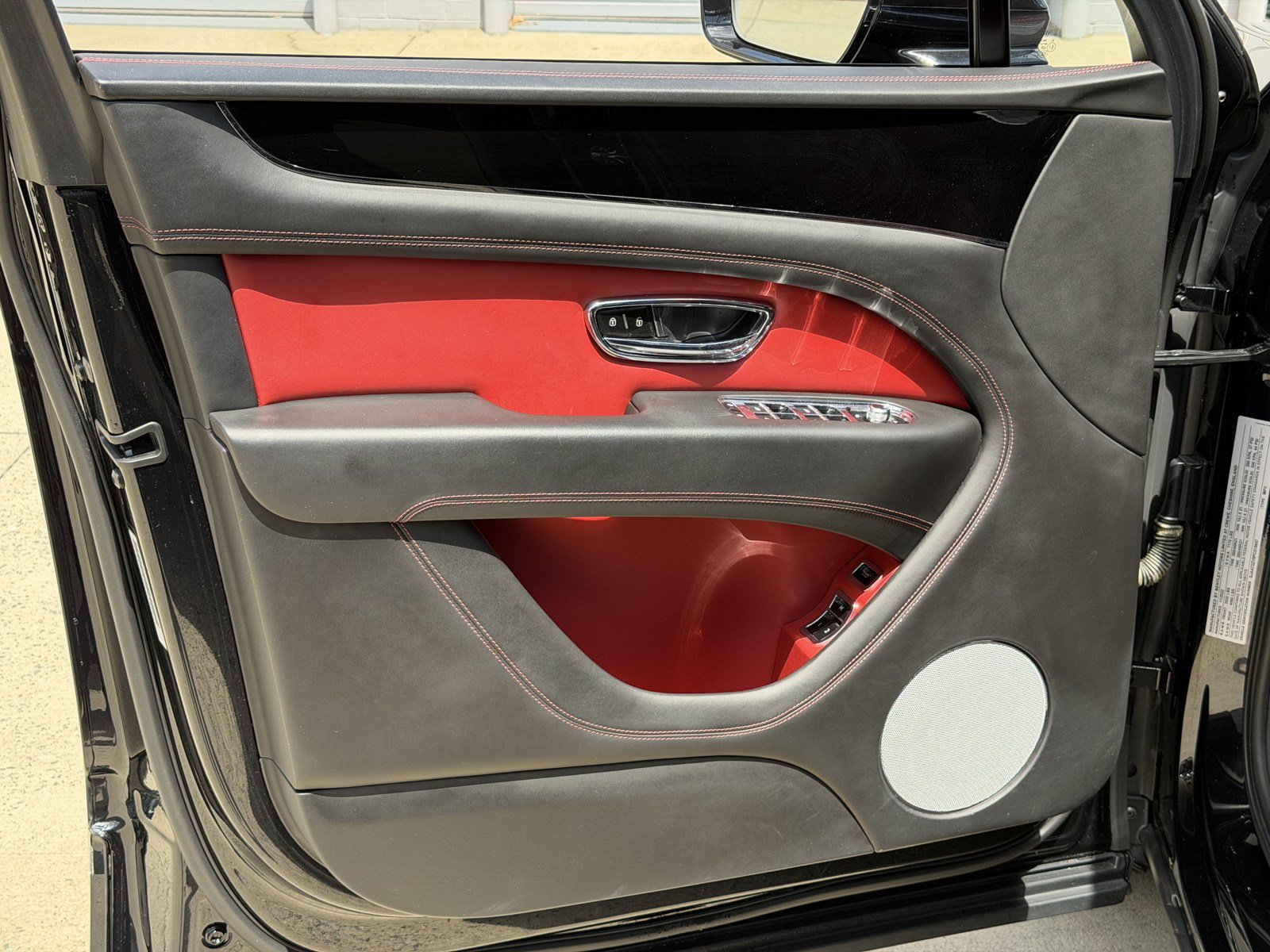 Certified 2023 Bentley Bentayga AWD/4WD image 13
