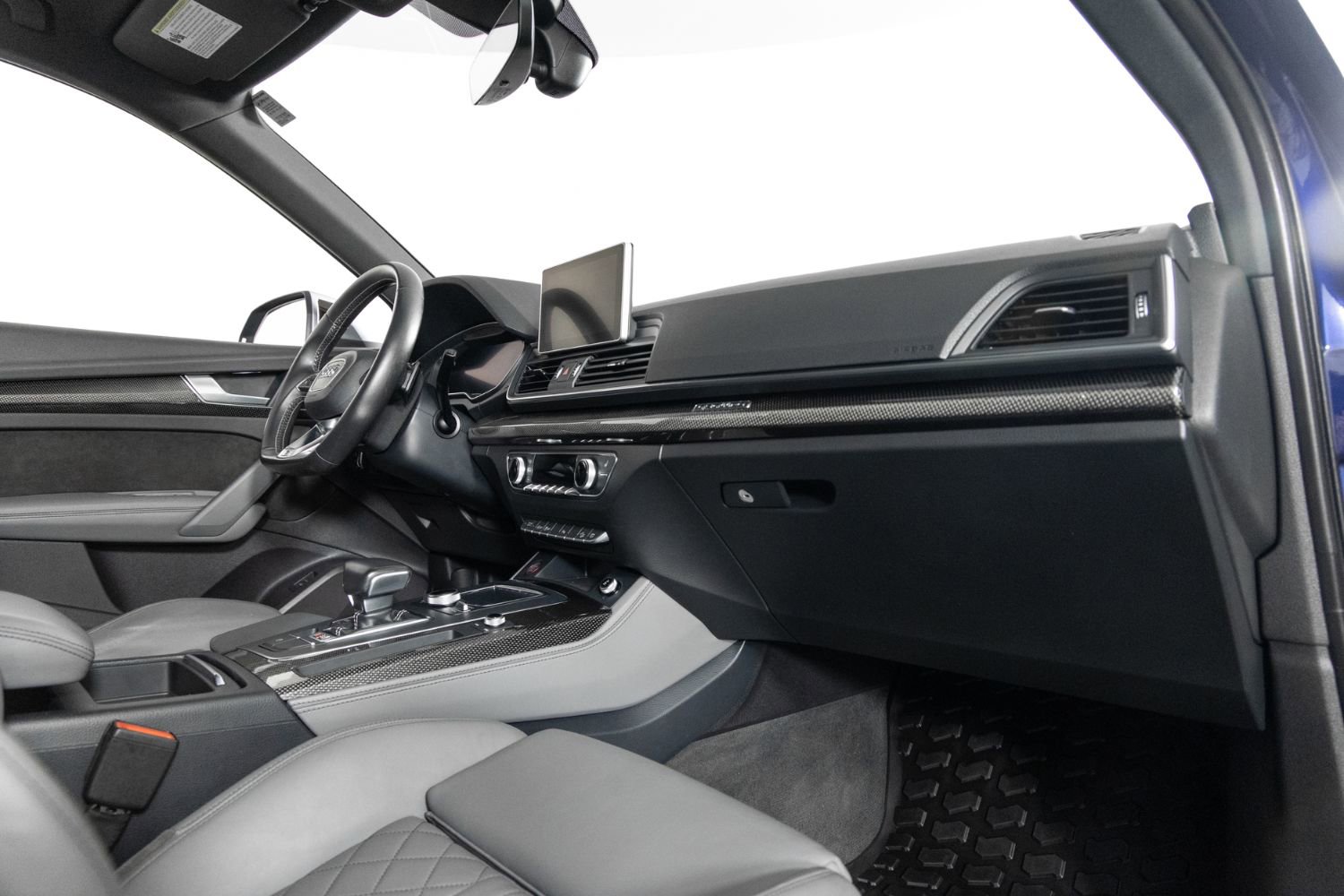 Used 2018 Audi SQ5 Premium Plus w/ Navigation Package image 24