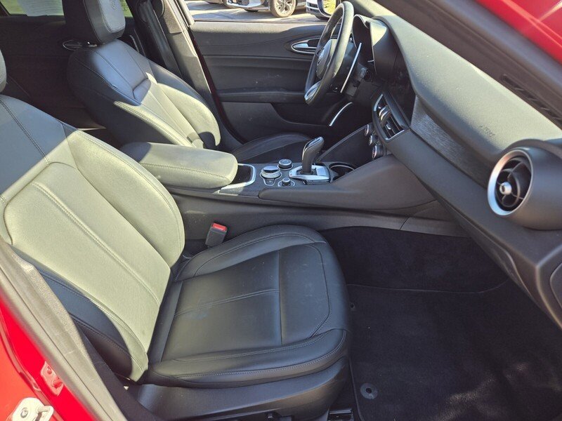 Used 2023 Alfa Romeo Giulia Sprint RWD image 15
