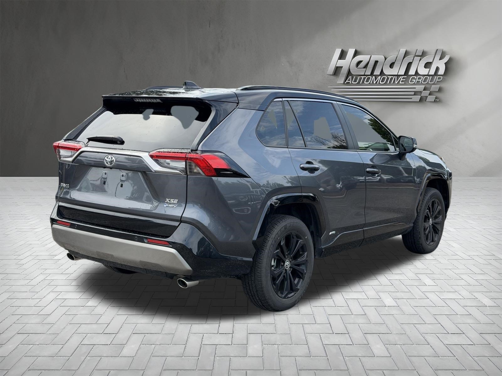 Used 2025 Toyota RAV4 XSE w/ Advanced Technology Package AWD/4WD image 10