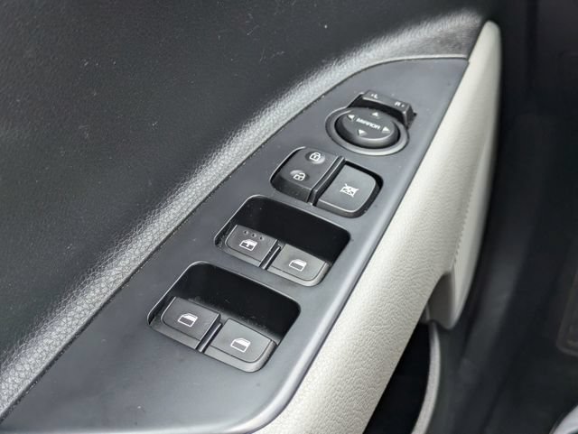 Used 2022 Kia Rio S FWD image 23