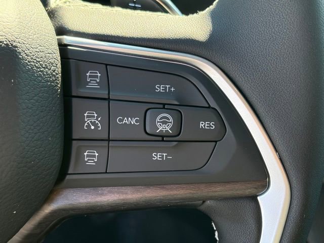 New 2026 Jeep Grand Cherokee Altitude AWD/4WD image 18