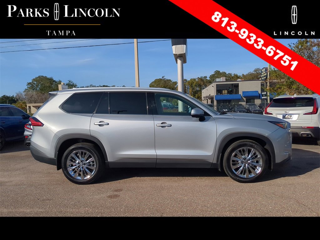 Used 2024 Toyota Grand Highlander Platinum image 3