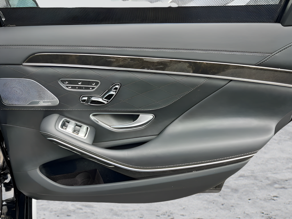 Used 2015 Mercedes-Benz S 63 AMG 4MATIC Sedan image 35