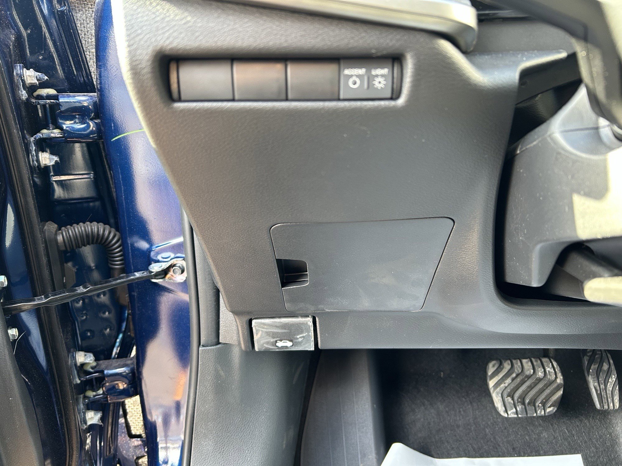 New 2026 Nissan Kicks SV w/ SV Premium Package image 13