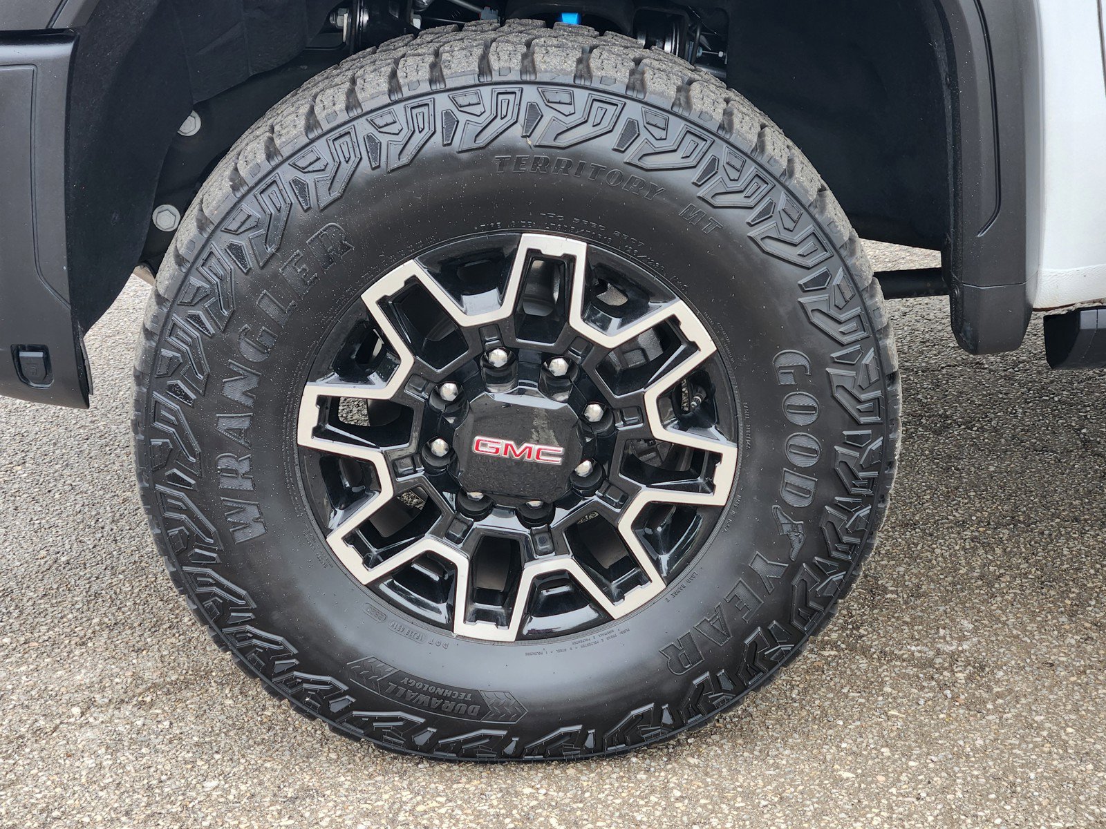 Used 2026 GMC Sierra 2500 AT4X AWD/4WD image 31