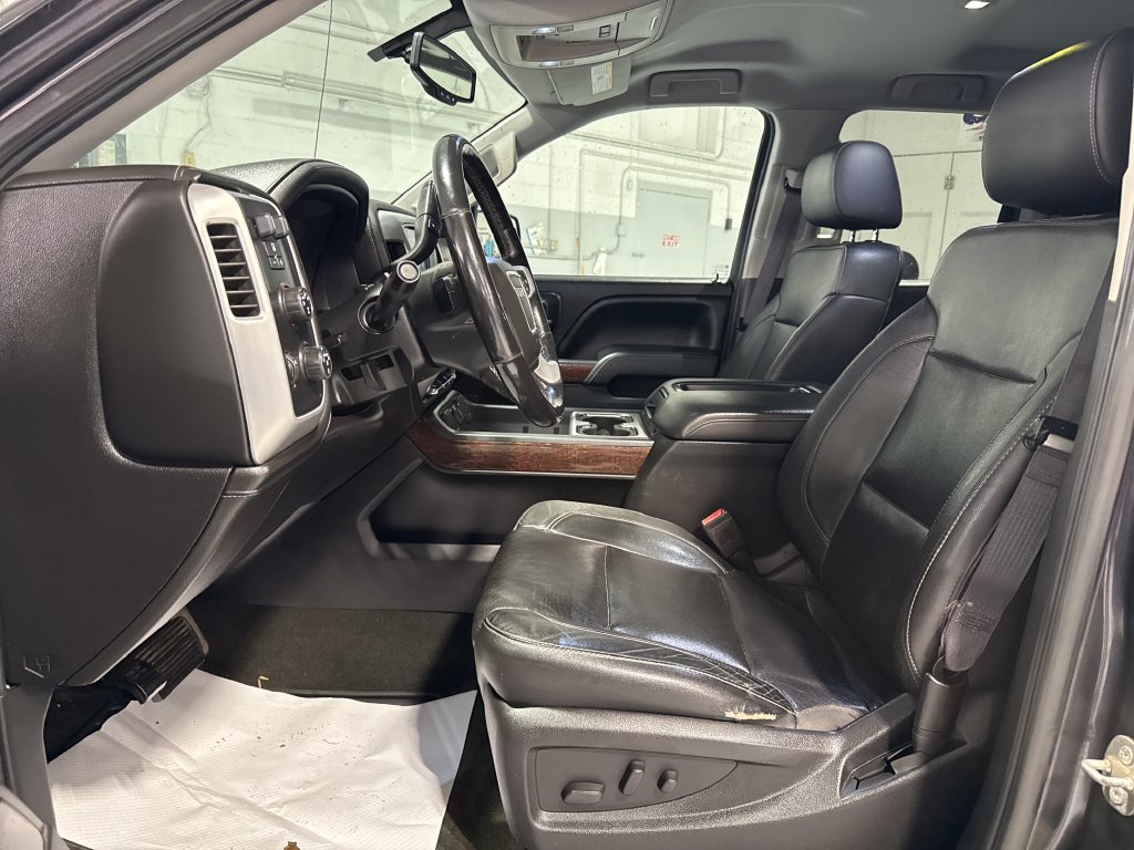 Used 2015 GMC Sierra 1500 SLT w/ SLT Preferred Package AWD/4WD image 27