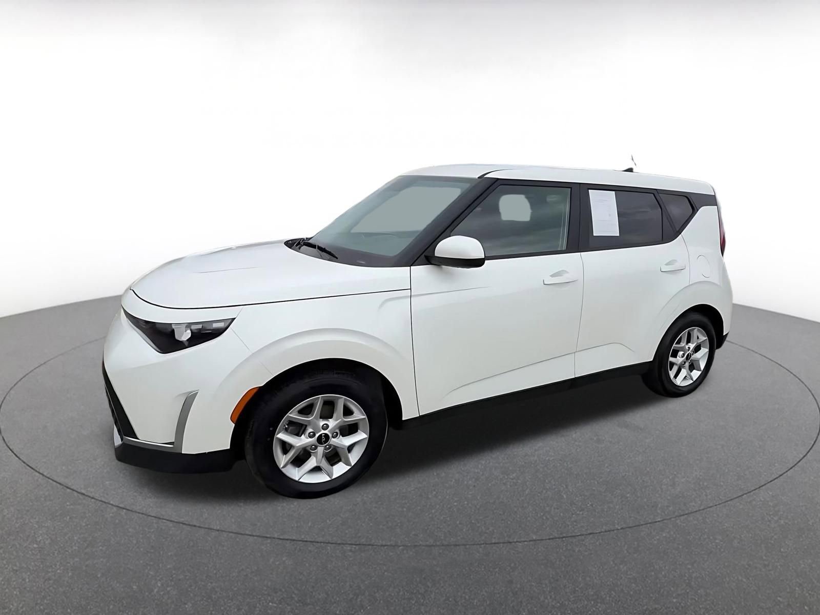 Used 2025 Kia Soul LX w/ LX Technology Package image 8