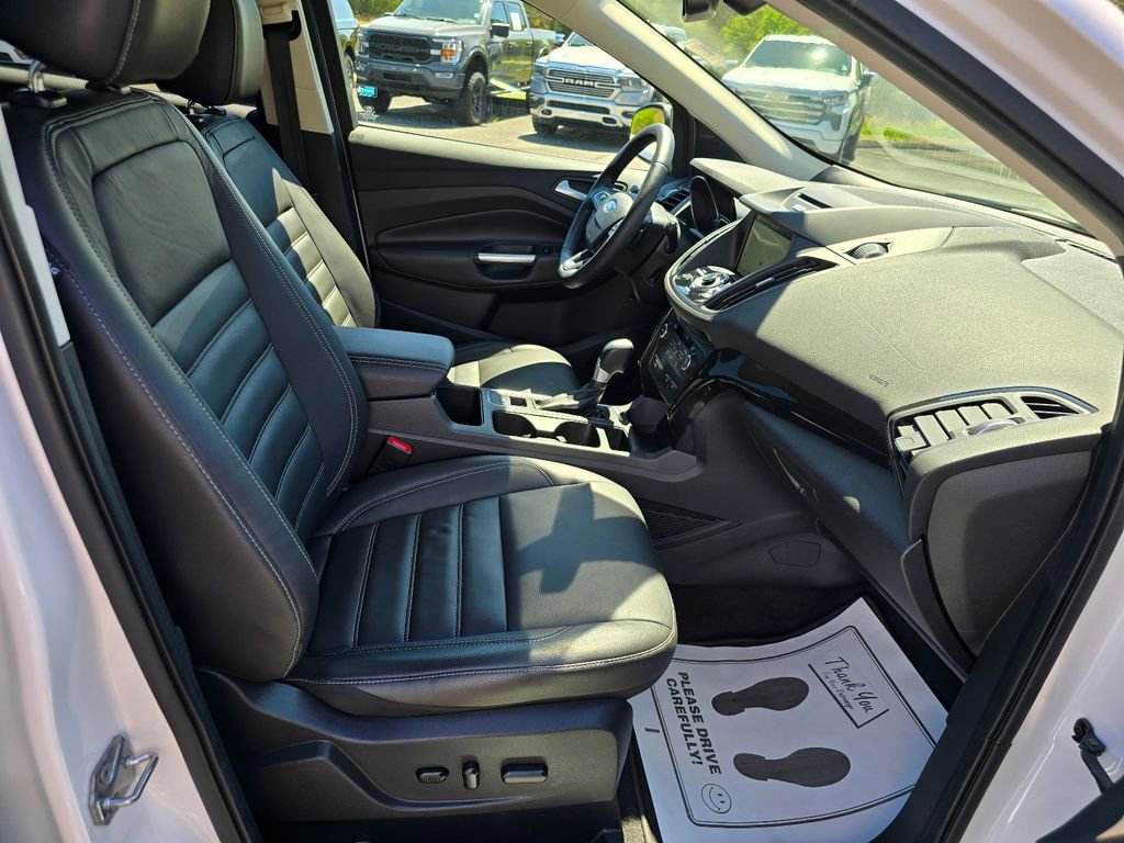 Used 2017 Ford Escape Titanium FWD image 12