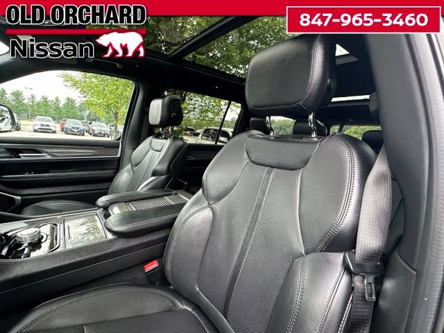 Used 2022 Jeep Wagoneer Series II w/ Premium Group I AWD/4WD image 12