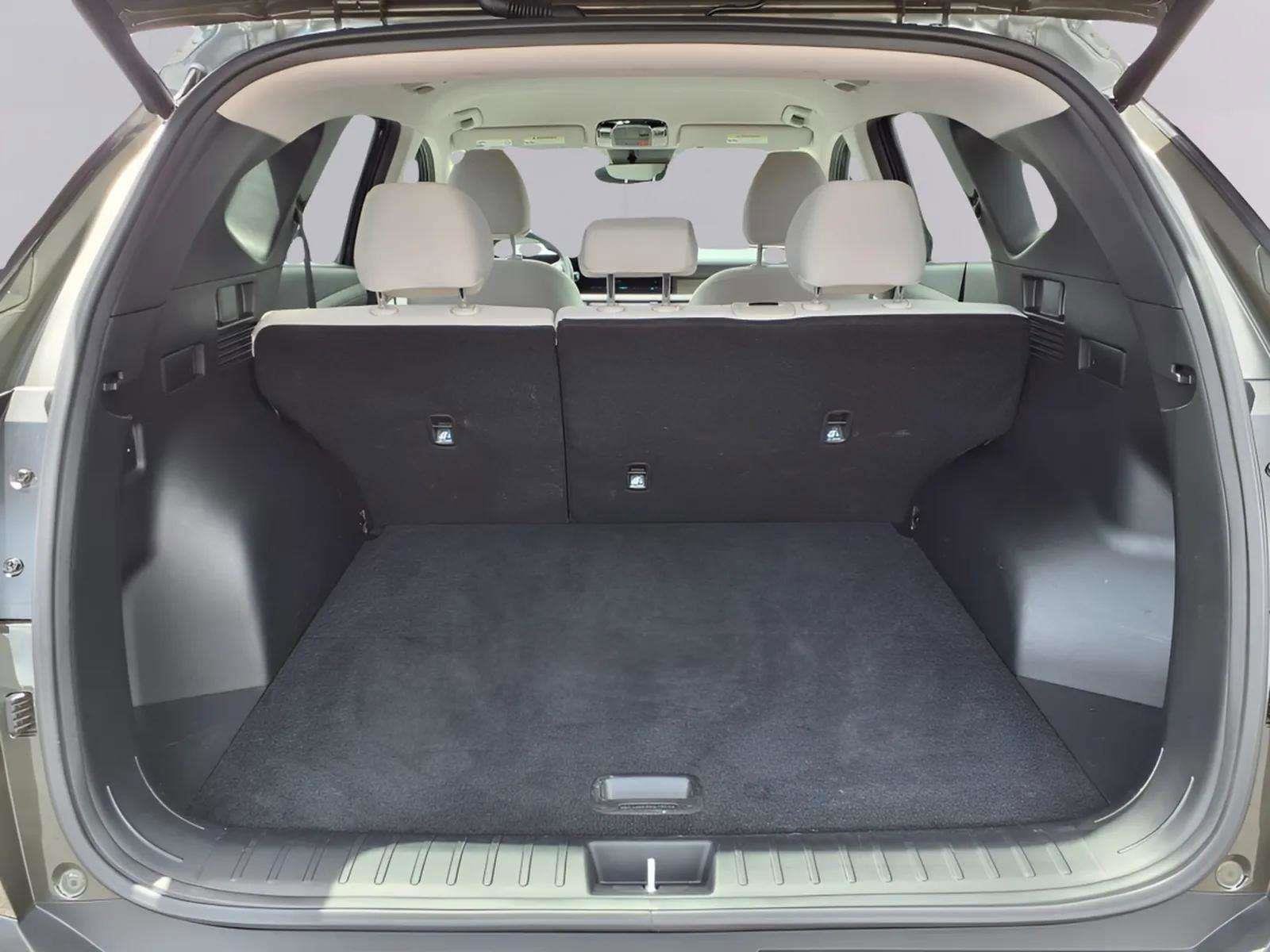 Certified 2025 Hyundai Tucson SEL image 10
