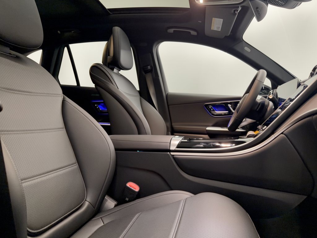 Used 2027 Mercedes-Benz GLC 300 image 30