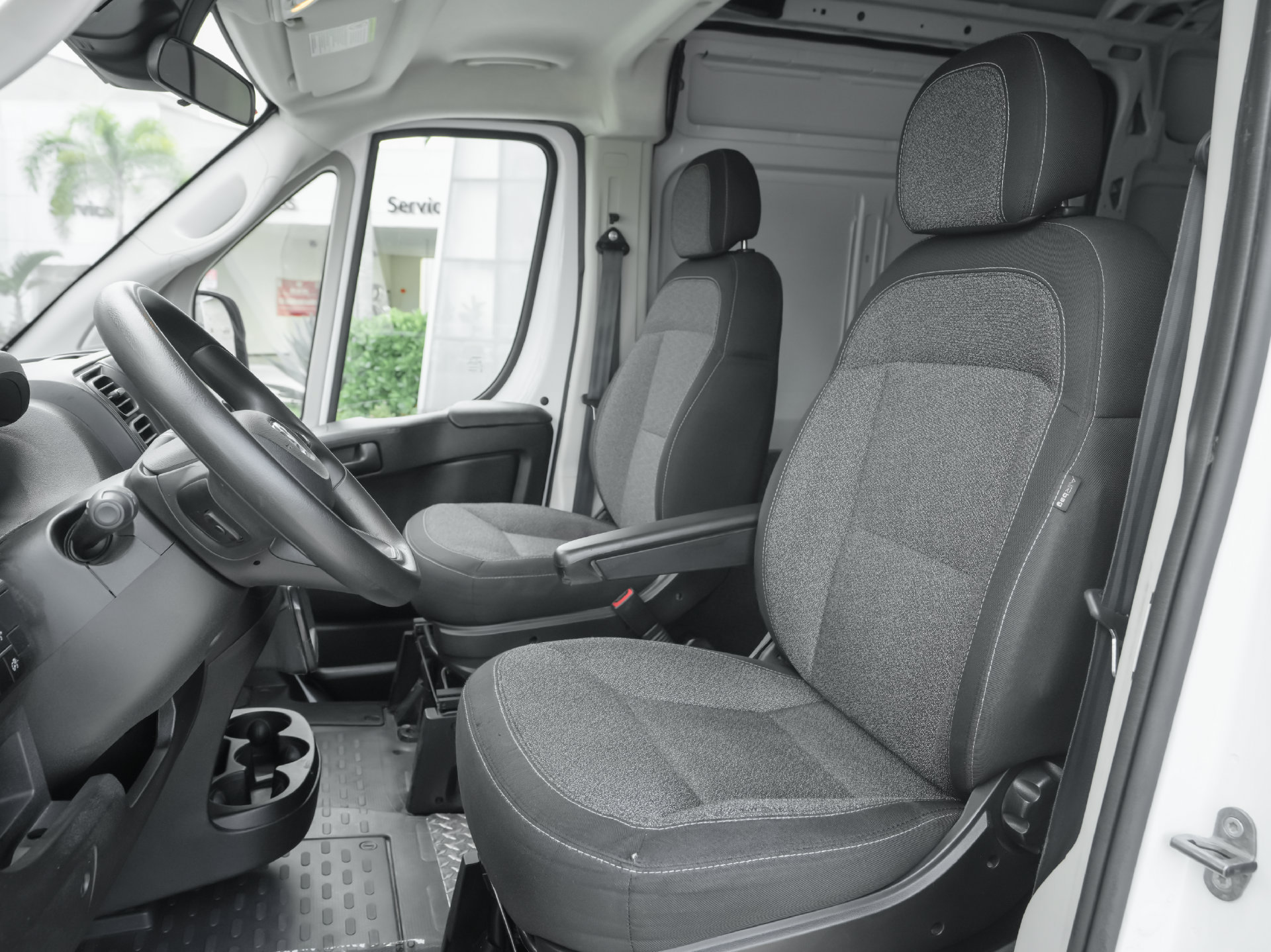 Used 2022 RAM ProMaster 2500 FWD image 4