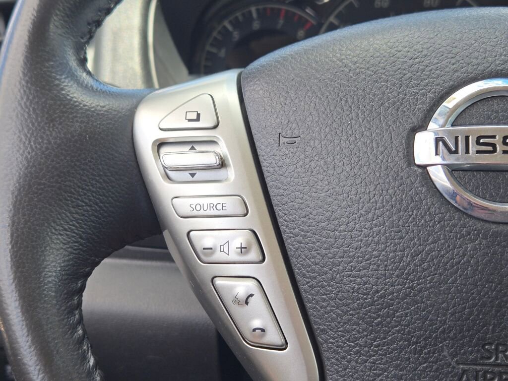 Used 2015 Nissan Versa Note SV FWD image 26