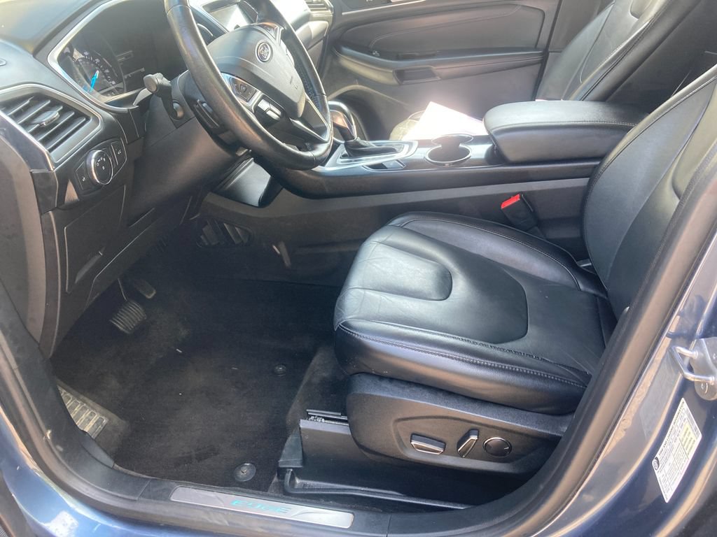 Used 2018 Ford Edge Titanium w/ Cold Weather Package AWD/4WD image 11