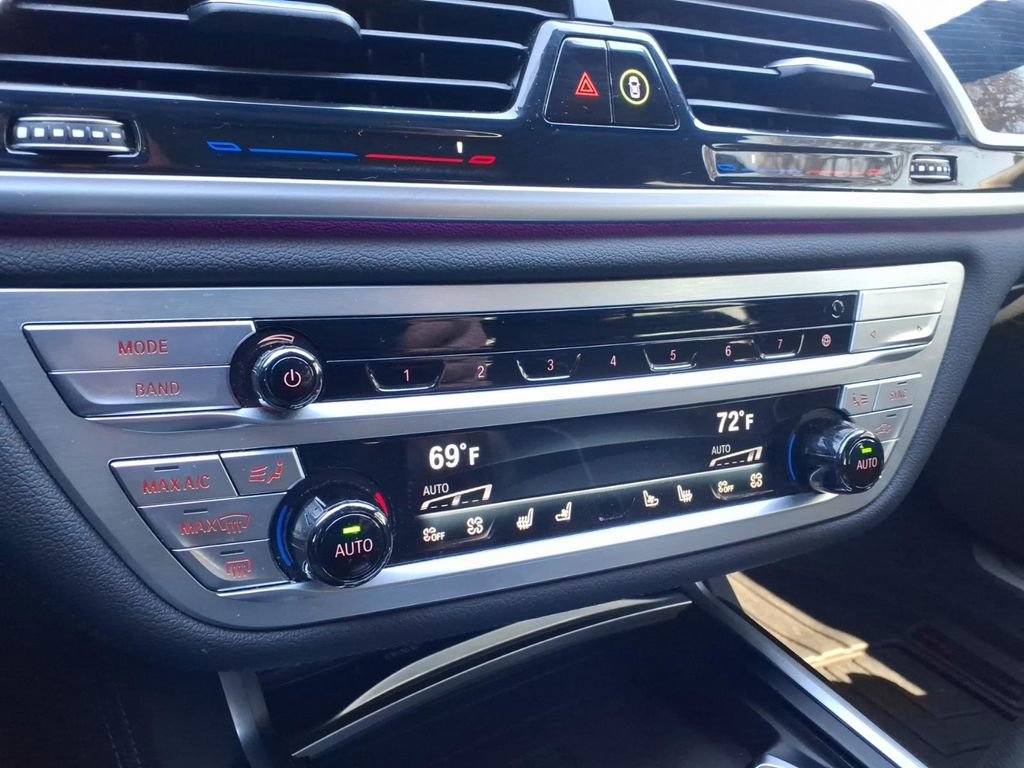 Used 2021 BMW 740i xDrive w/ M Sport Package image 17