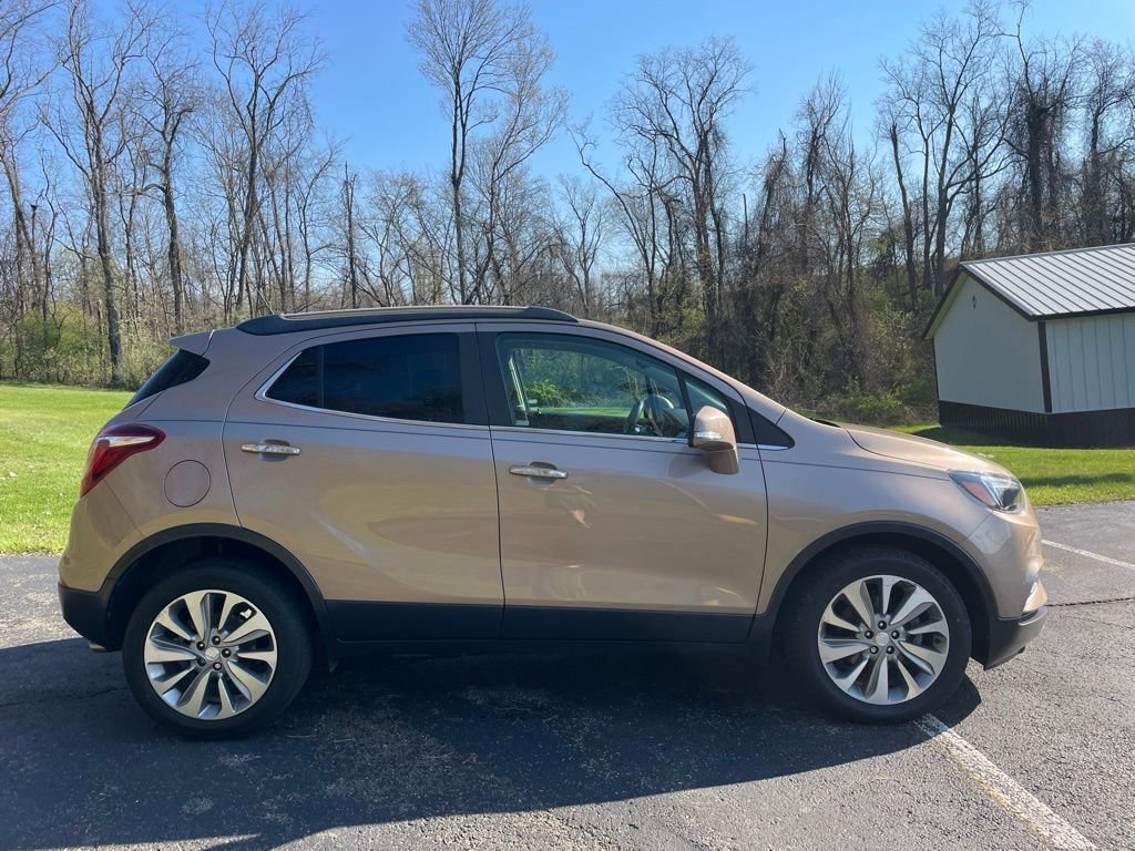 Certified 2019 Buick Encore Preferred image 2