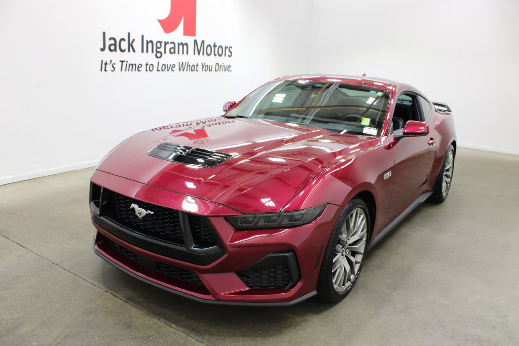 Used 2025 Ford Mustang GT Premium RWD image 2