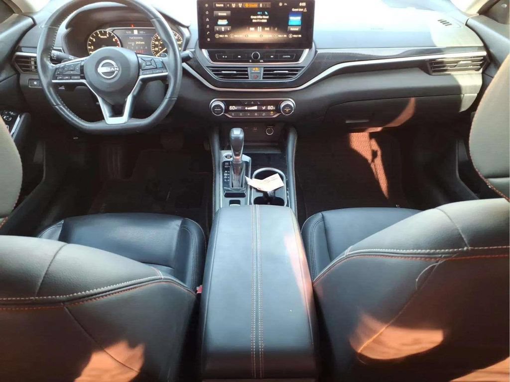 Used 2024 Nissan Altima 2.0 SR FWD image 9