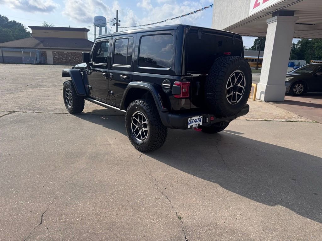 Used 2024 Jeep Wrangler Unlimited Rubicon AWD/4WD image 3