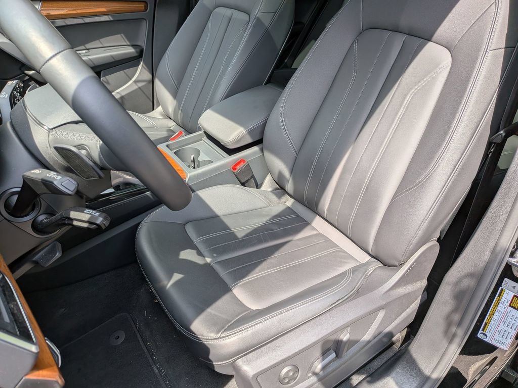 Used 2023 Audi Q5 Premium Plus w/ Convenience Package AWD/4WD image 13