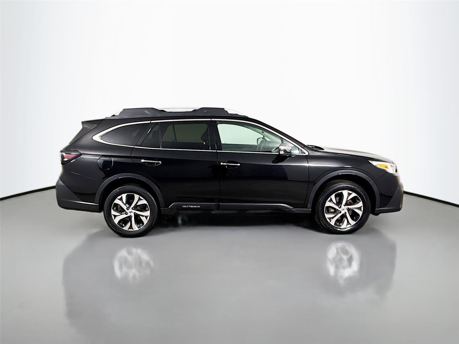 Used 2021 Subaru Outback Touring w/ Tech Package 3 image 18