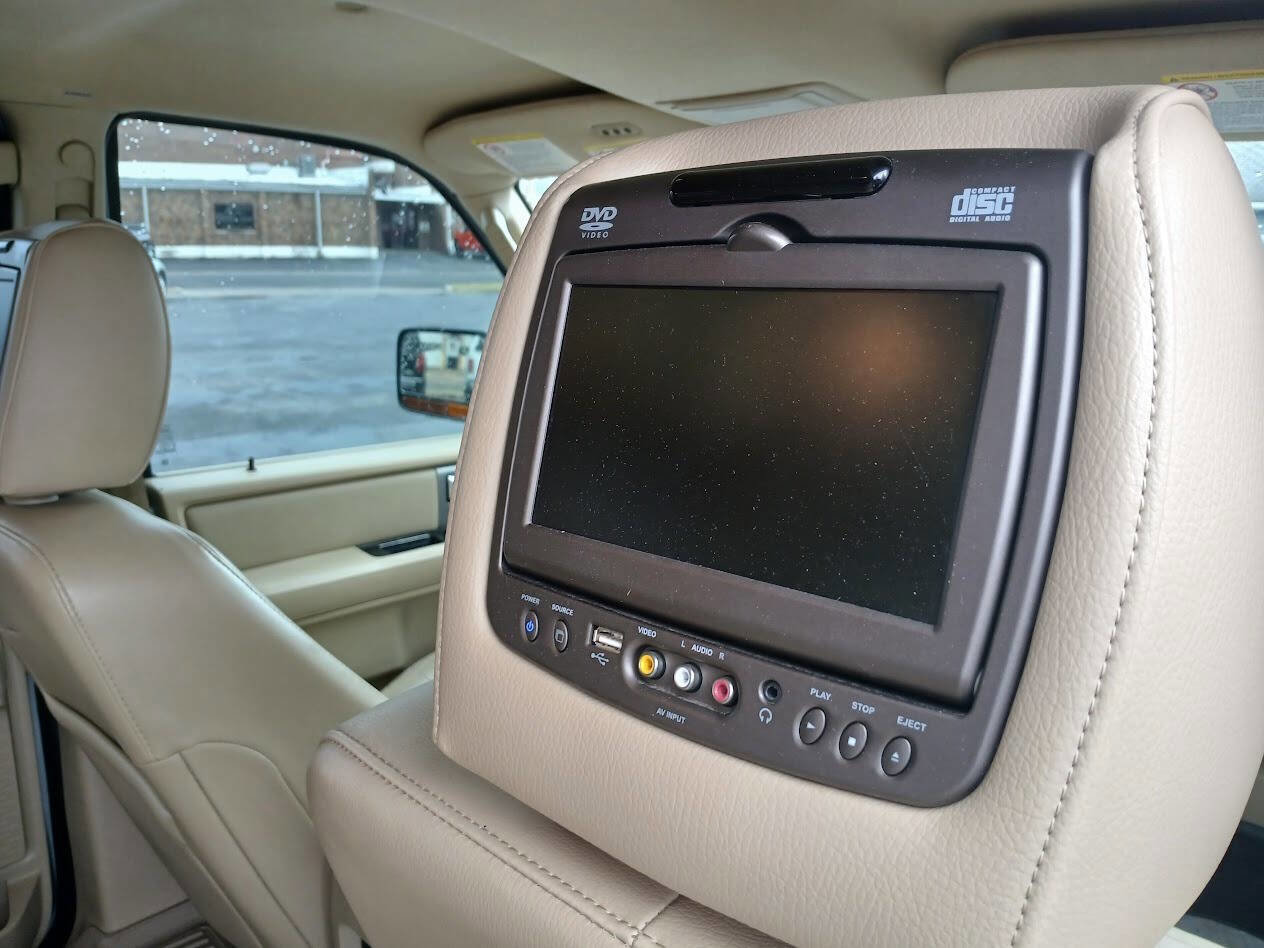 Used 2016 Ford Expedition Limited AWD/4WD image 11