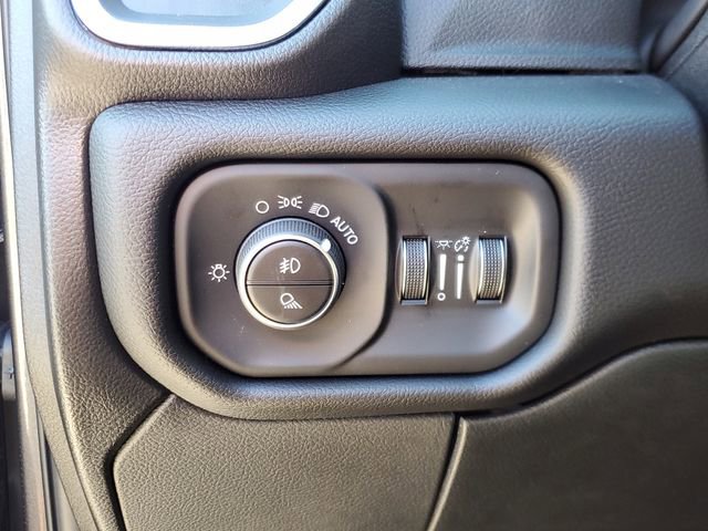 New 2026 RAM 3500 Laramie AWD/4WD image 21