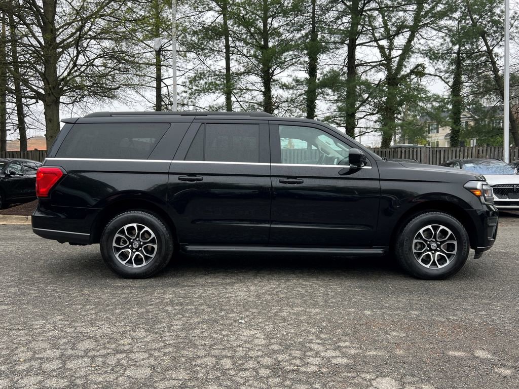 Used 2024 Ford Expedition Max XLT image 8
