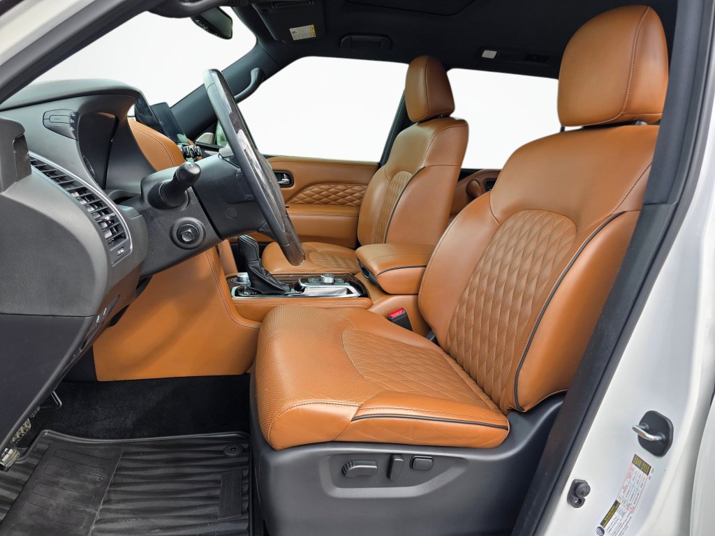 Used 2024 INFINITI QX80 Sensory w/ Cargo Package AWD/4WD image 12