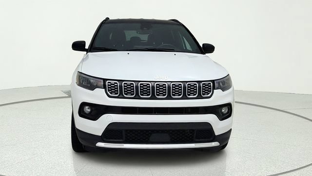 Used 2024 Jeep Compass Limited AWD/4WD image 2