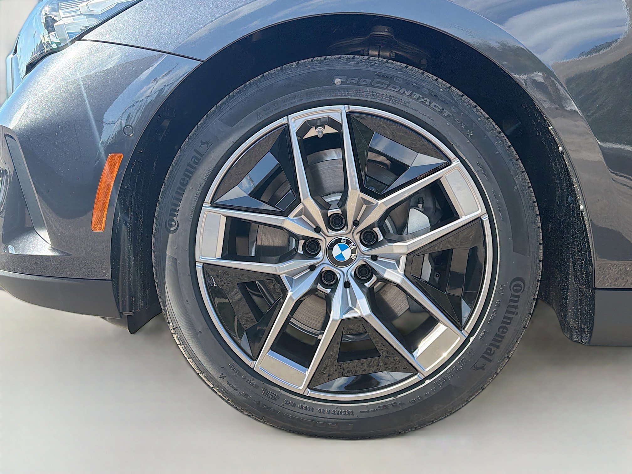 New 2026 BMW 530i w/ Convenience Package image 41