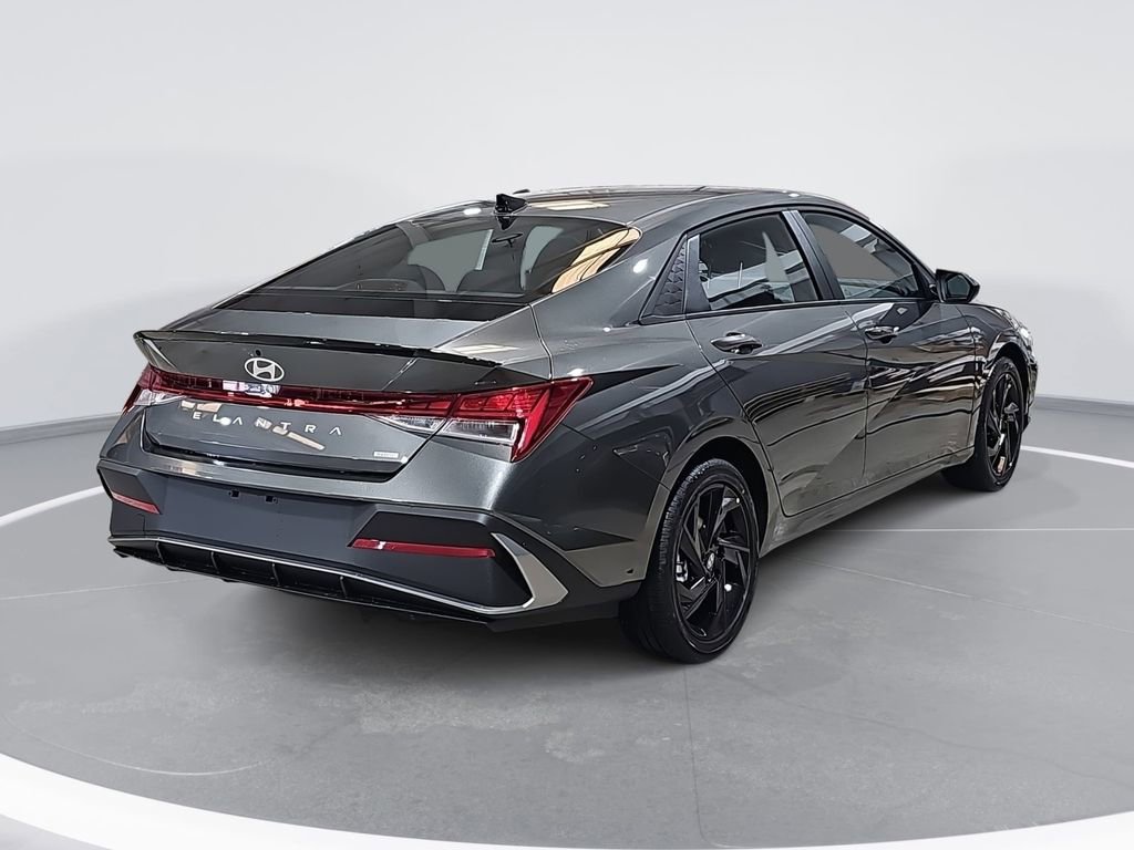 New 2026 Hyundai Elantra Sport image 5